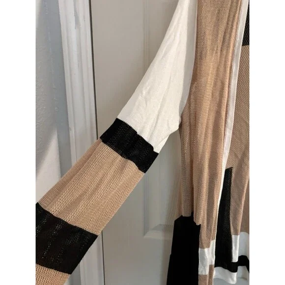 Chicos Travelers Collection Cardigan Black White Chevron Mesh Open Front Size 2 - Picture 6 of 9